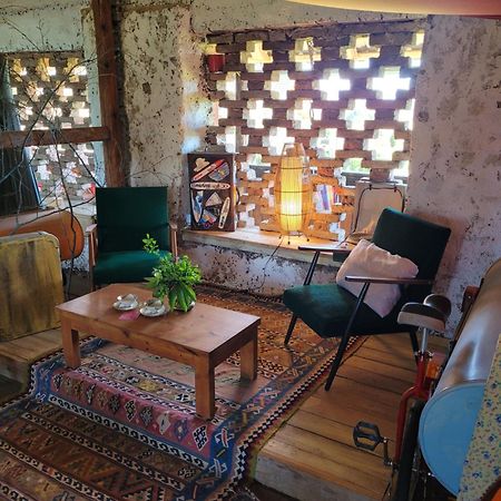 Хостел Nomads Glamp Блед Экстерьер фото