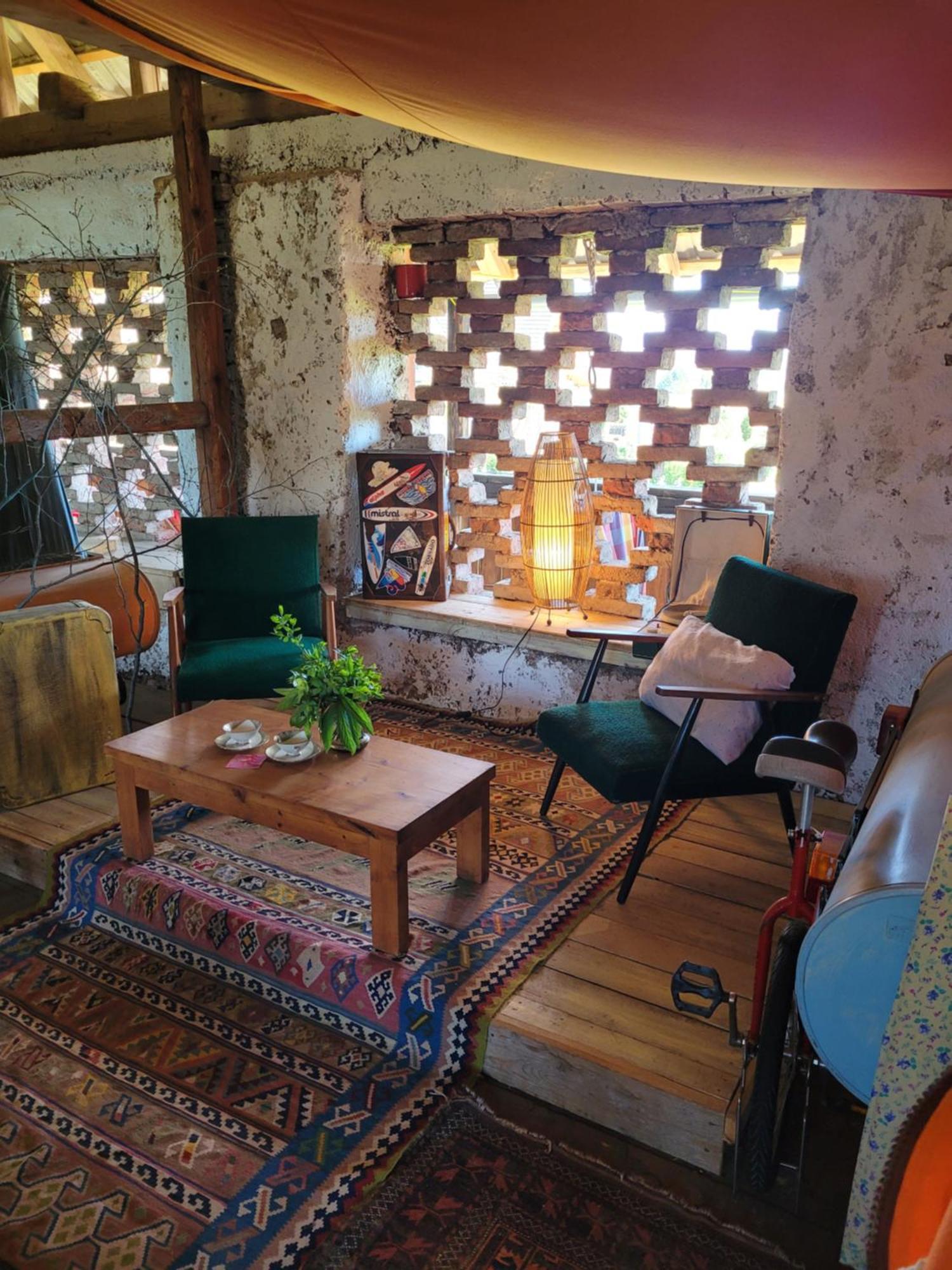 Хостел Nomads Glamp Блед Экстерьер фото