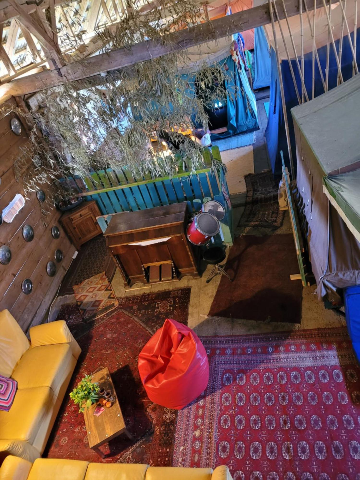 Хостел Nomads Glamp Блед Экстерьер фото