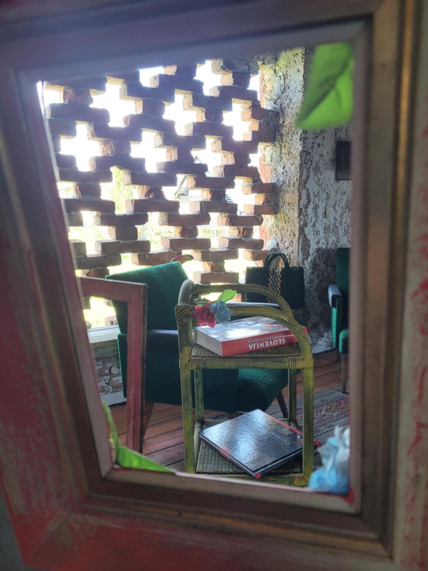 Хостел Nomads Glamp Блед Экстерьер фото