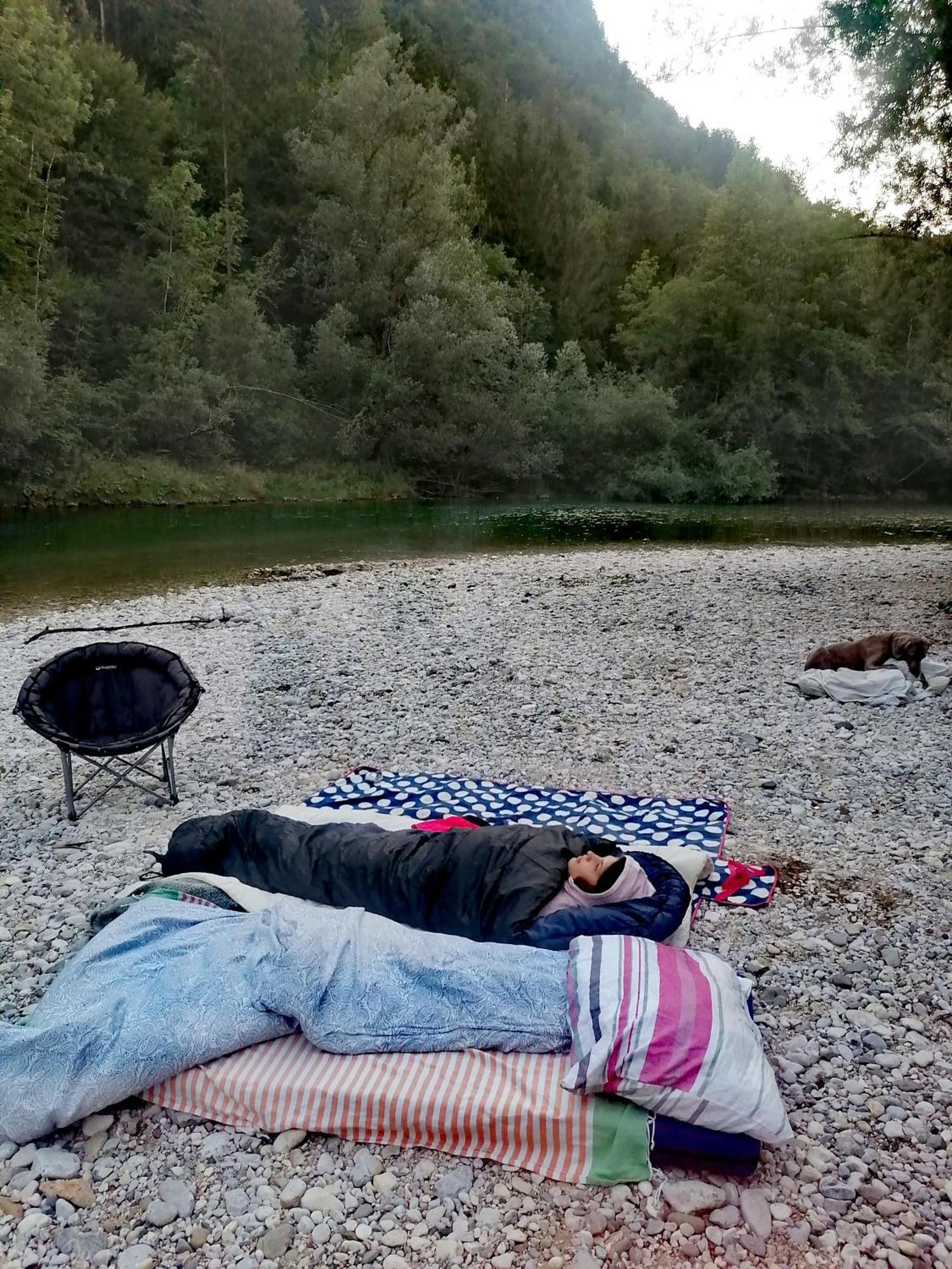 Хостел Nomads Glamp Блед Экстерьер фото