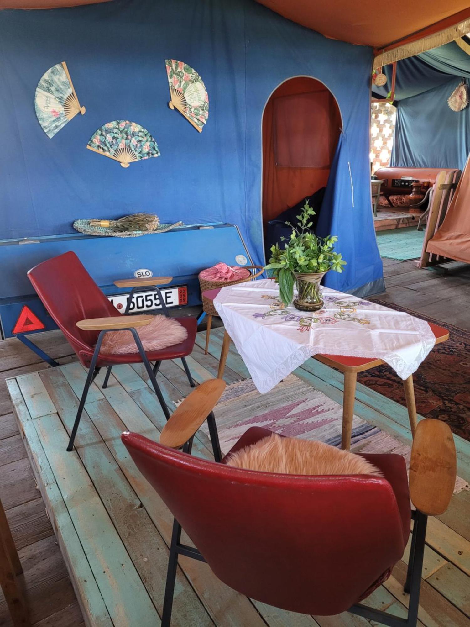 Хостел Nomads Glamp Блед Экстерьер фото
